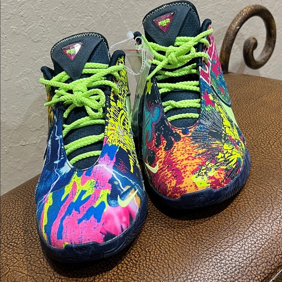 New Nike LeBron XXll Bryce’s World Sneakers with Multicolored Neon Accents Shoes